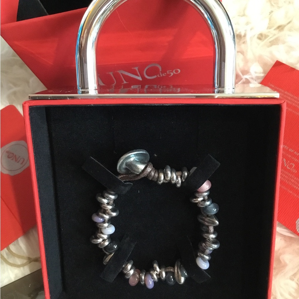UNO de 50 Silver and Purple Beaded Vivencia Bracelet Full inclusion COA